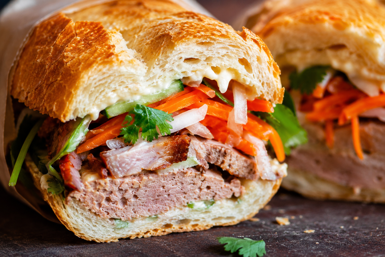 bánh mì vietnamien sandwich baguette pâté légumes marinés